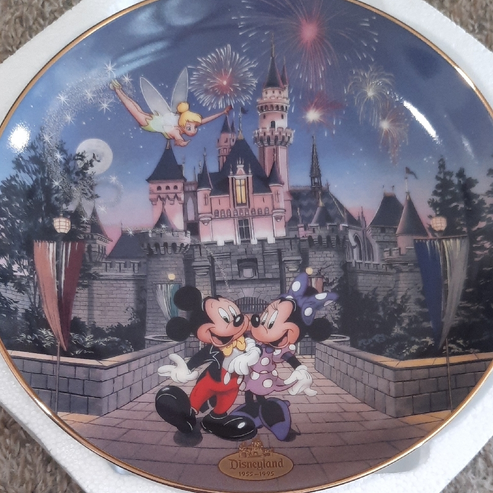 Disneyland Commemorative Plate with Mickey and Minnie